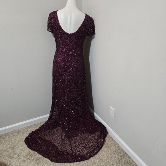Sz 10 Adrianna Papell Scoop Back S/S Sequin Mesh Gown in Cabernet - Picture 3 of 11